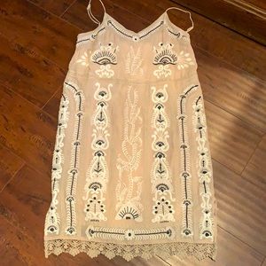 Gorgeous Maeve Urban Outfitters embroidered dress